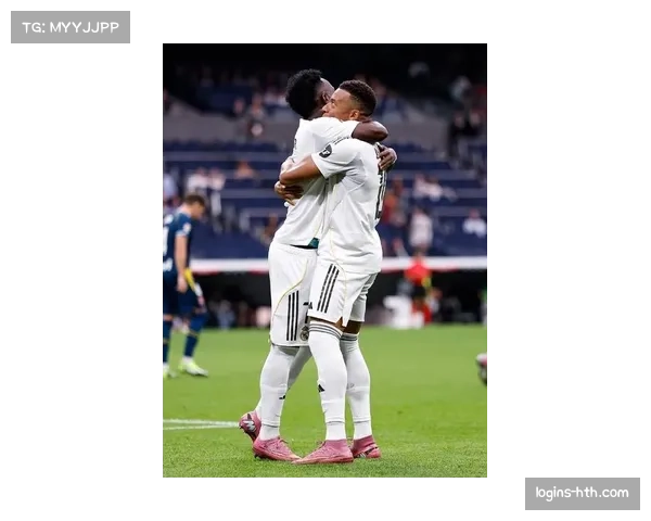 姆巴佩与西班牙网红互动引发关注 该网红曾与阿森西奥有暧昧关系